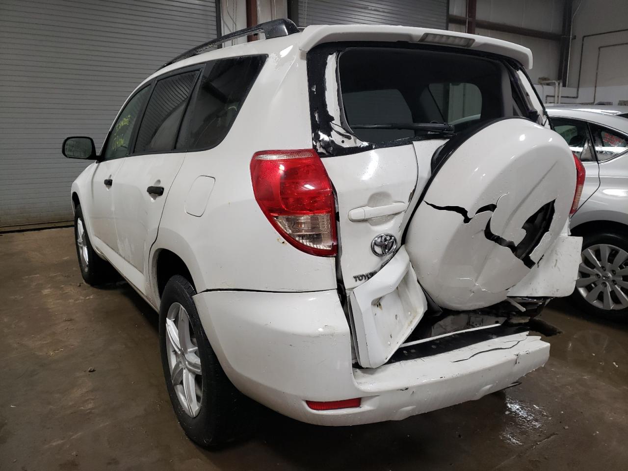 Photo 3 from auction – 2007 TOYOTA RAV4 with VIN JTMZD33V975046332