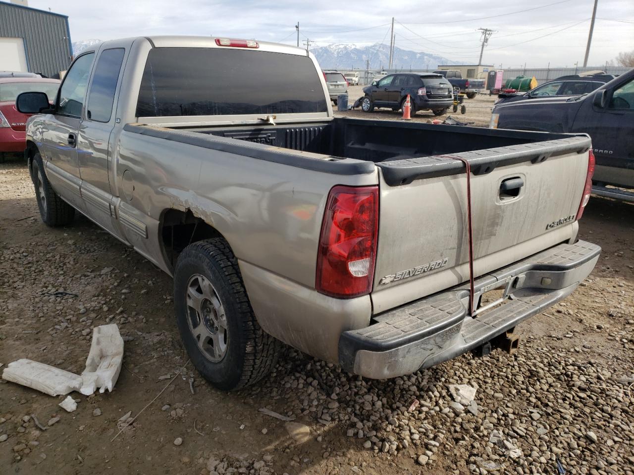 Photo 3 from auction – 2001 CHEVROLET SILVERADO with VIN 2GCEK19T111406040