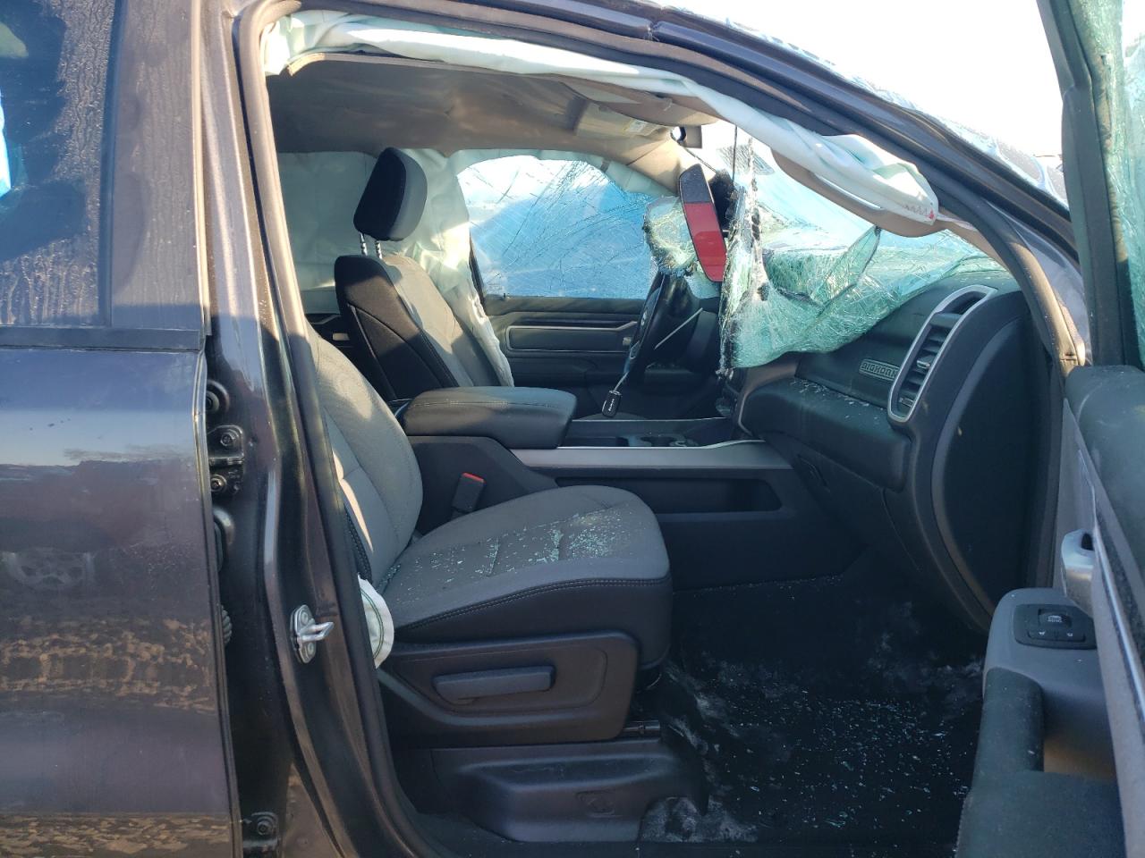 Photo 5 from auction – 2020 RAM 1500 BIG H with VIN 1C6SRFBT0LN316229