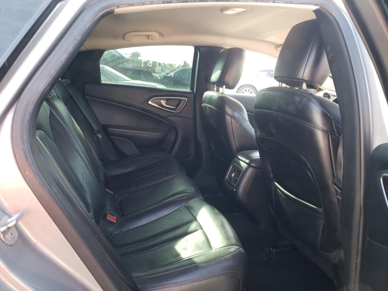 Photo 6 from auction – 2015 CHRYSLER 200 C with VIN 1C3CCCCB2FN548620