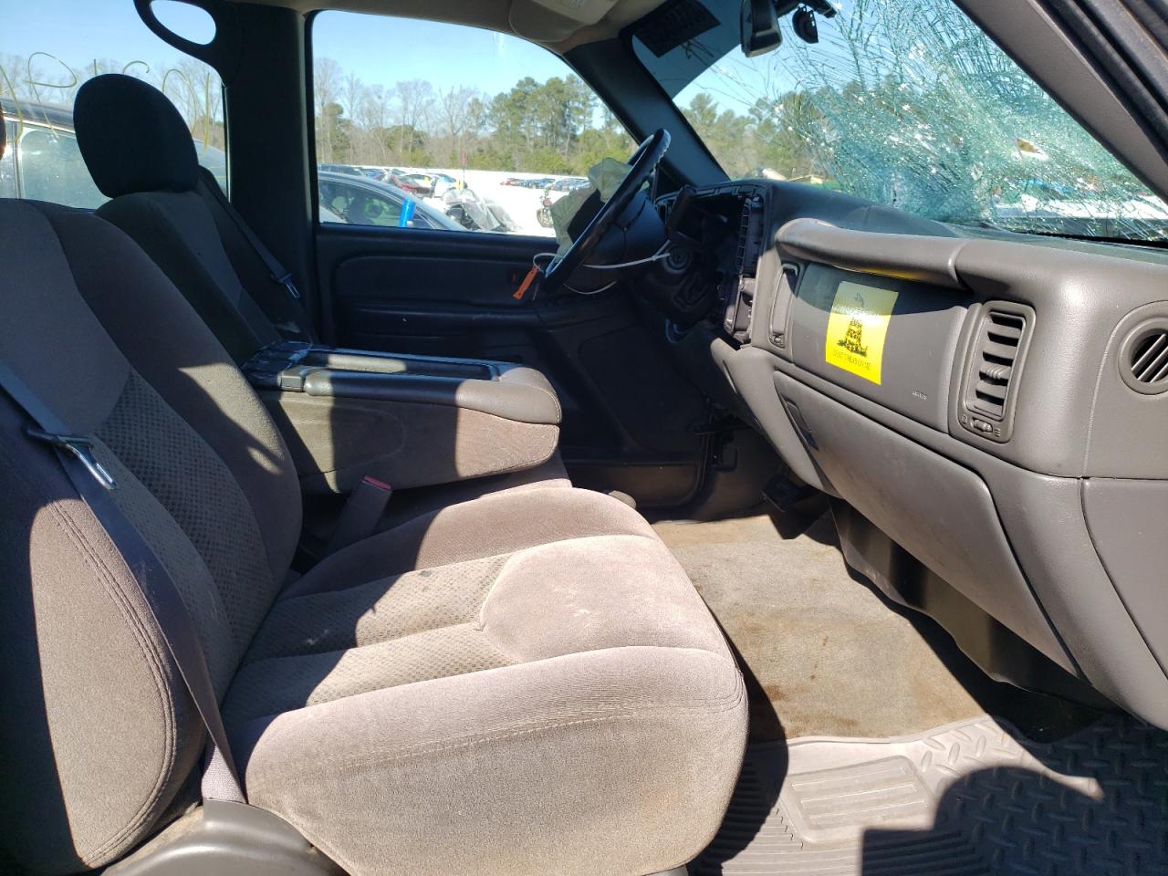Photo 5 from auction – 2006 CHEVROLET SILVERADO with VIN 2GCEC13TX61166970