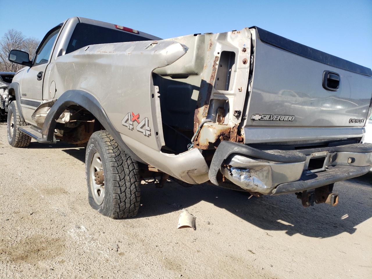 Photo 9 from auction – 2004 CHEVROLET SILVERADO with VIN 1GCHK24U84E165728