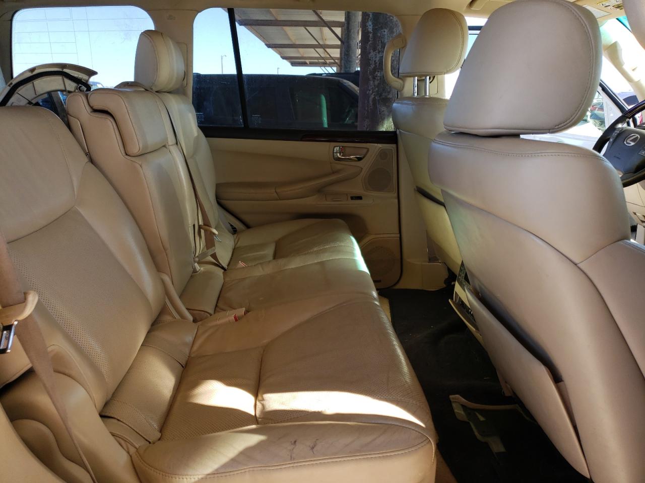 Photo 6 from auction – 2011 LEXUS LX 570 with VIN JTJHY7AX7B4056719