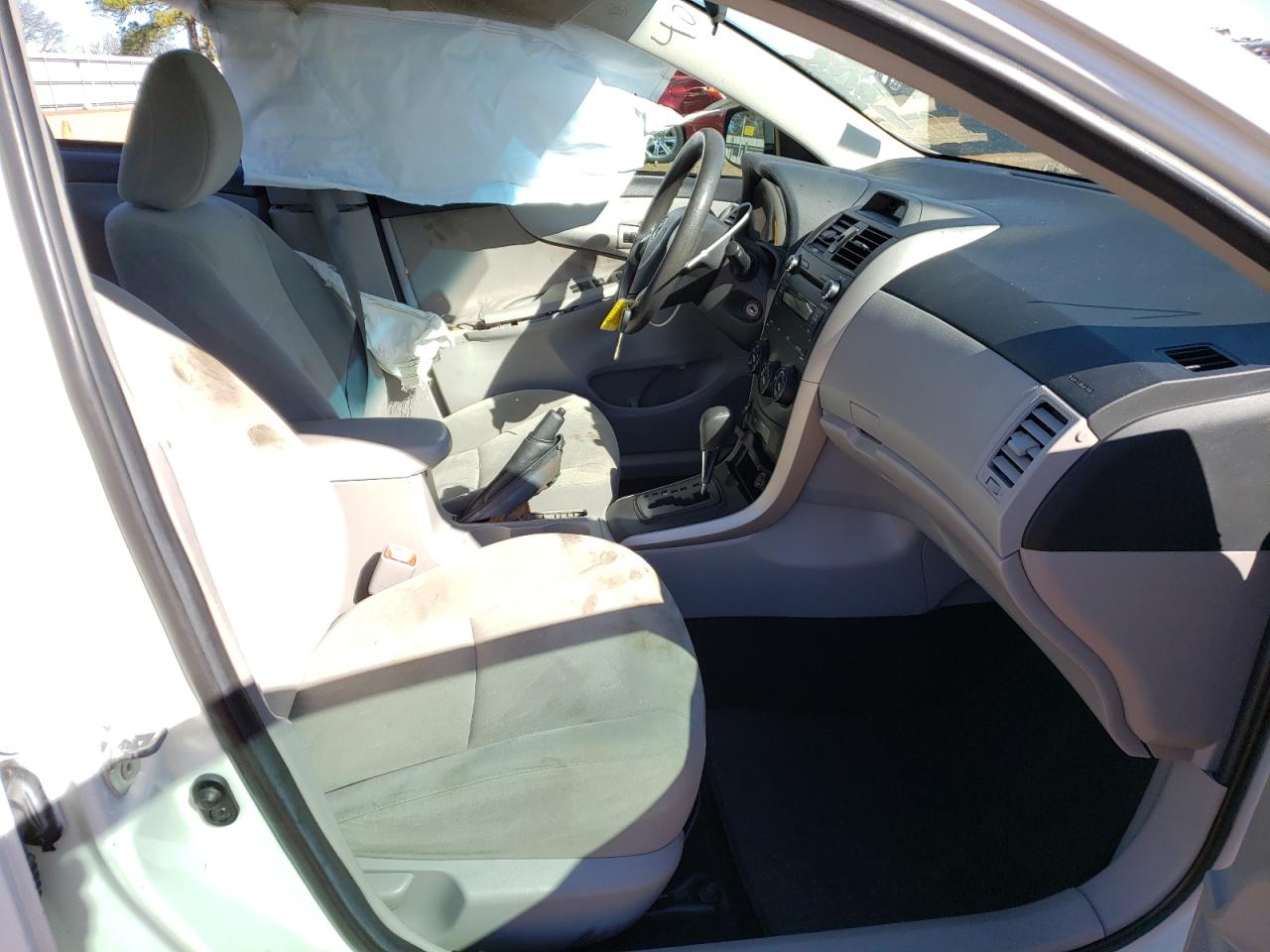 Photo 5 from auction – 2013 TOYOTA COROLLA L with VIN 5YFBU4EE9DP197240