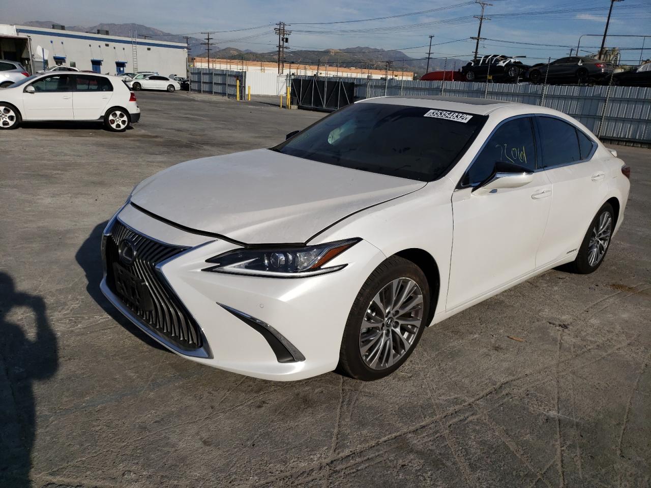 Photo 2 from auction – 2021 LEXUS ES 300H with VIN 58ADA1C14MU002586