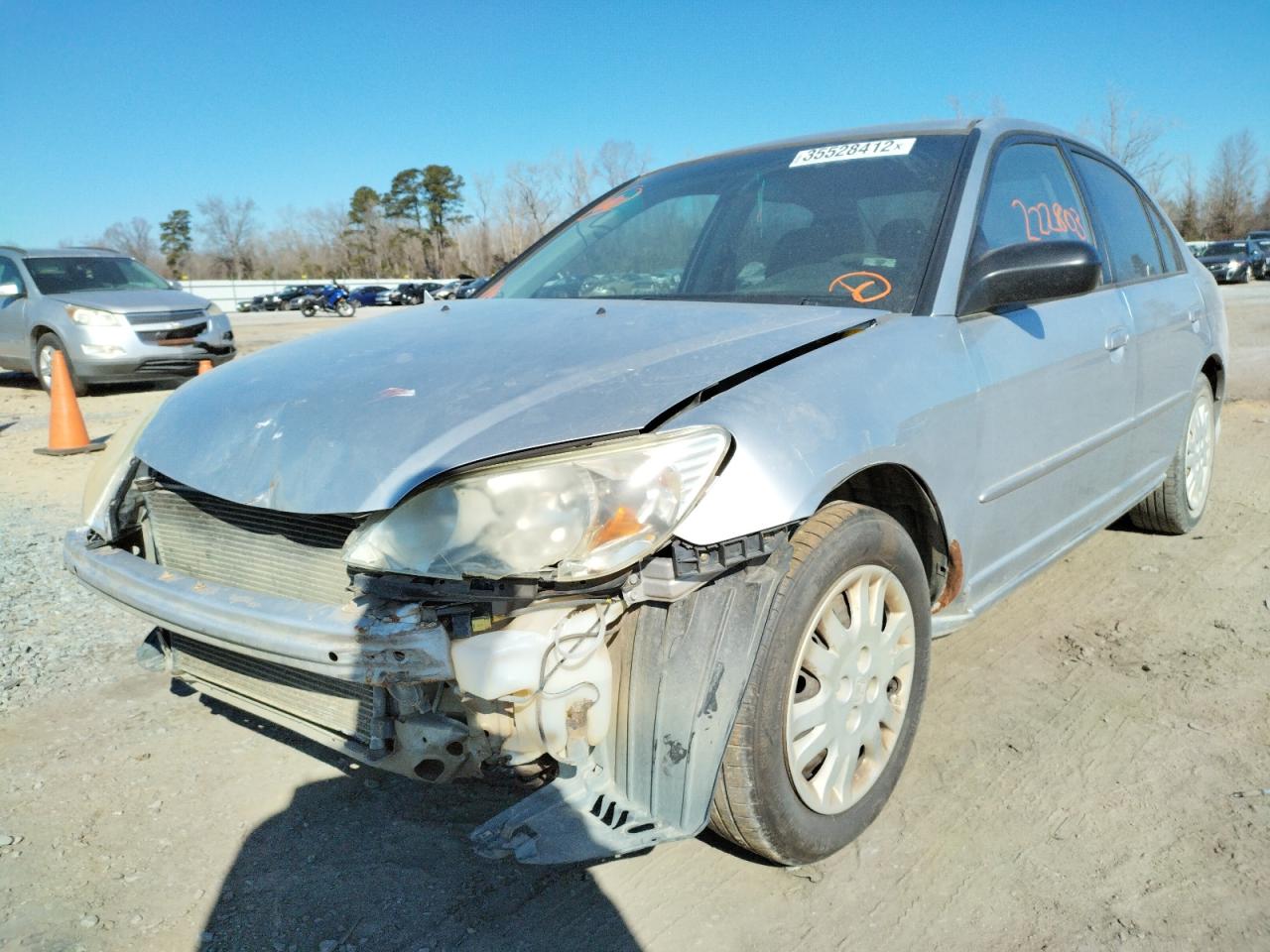 Photo 2 from auction – 2005 HONDA CIVIC LX with VIN 2HGES16685H612470