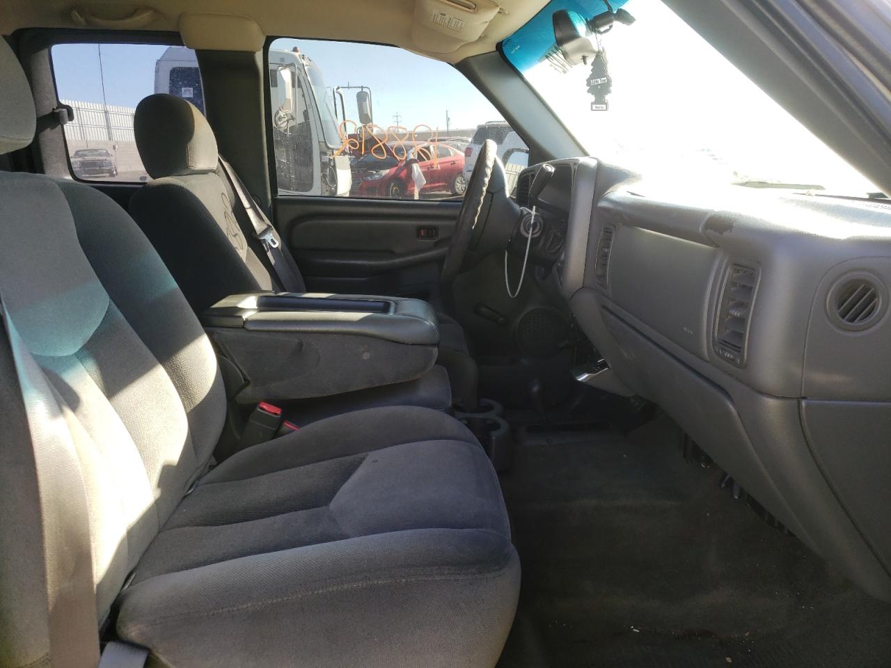 Photo 5 from auction – 2003 GMC NEW SIERRA with VIN 1GTEK19VX3E176534