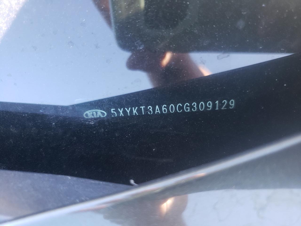 Photo 10 from auction – 2012 KIA SORENTO BA with VIN 5XYKT3A60CG309129