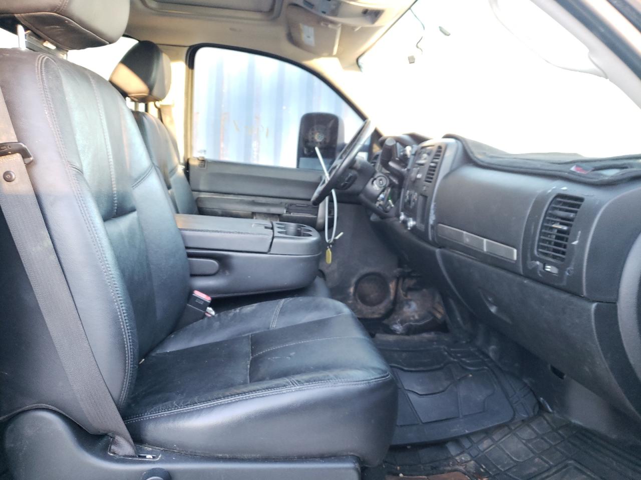 Photo 5 from auction – 2008 CHEVROLET SILVERADO with VIN 3GCEC13028G301200