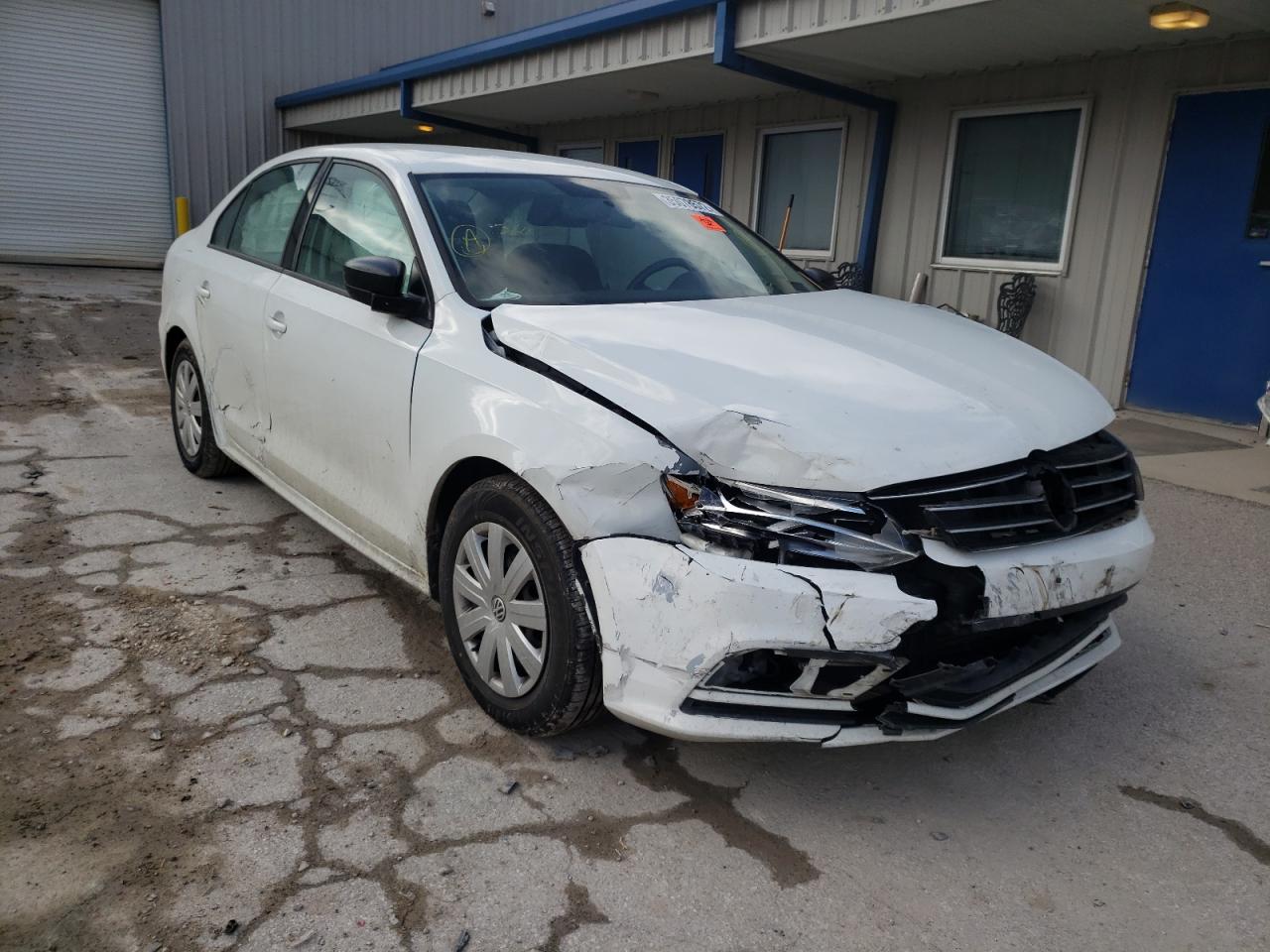 Photo 1 from auction – 2015 VOLKSWAGEN JETTA BASE with VIN 3VW2K7AJ4FM278261