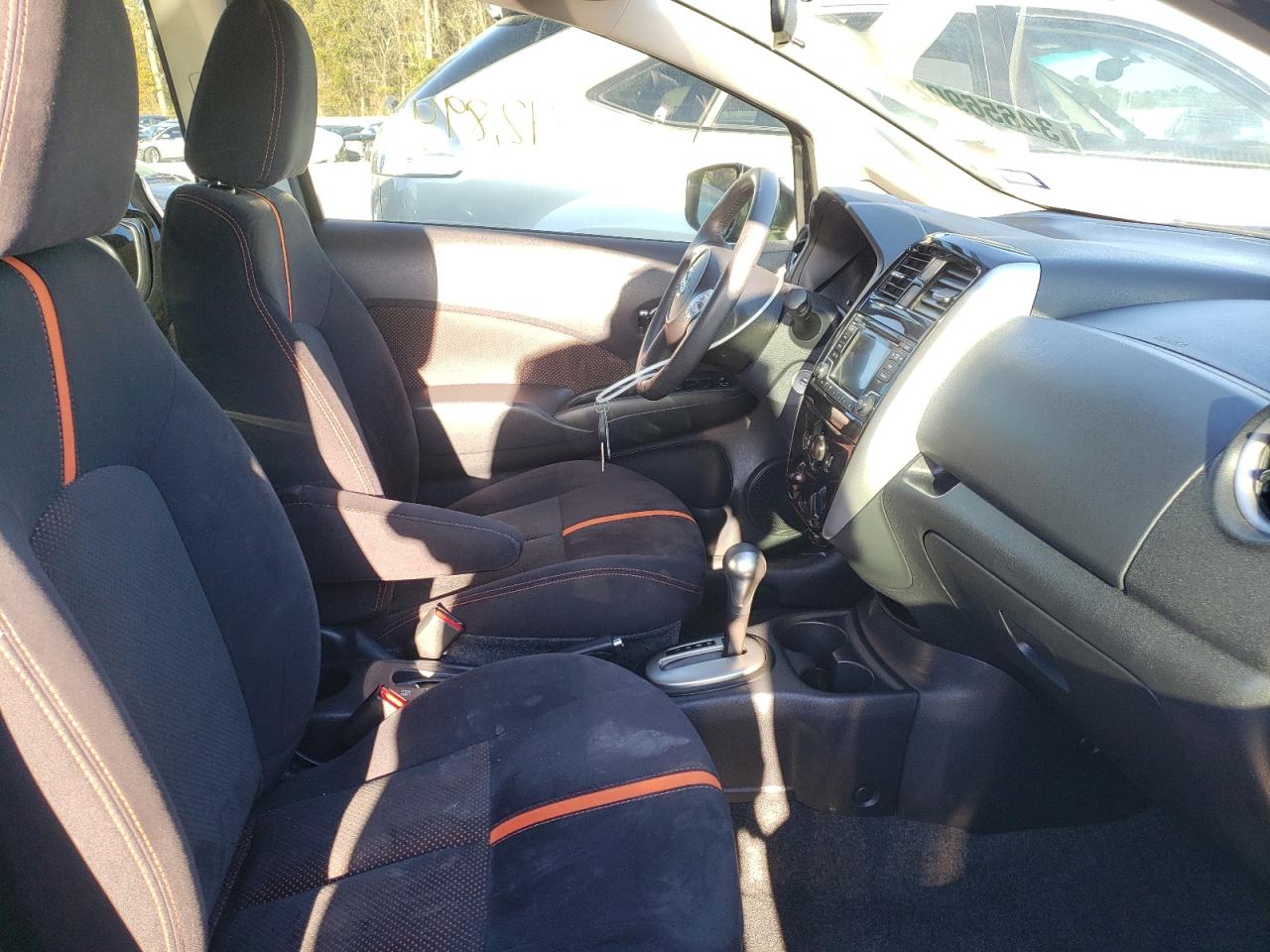 Photo 5 from auction – 2015 NISSAN VERSA NOTE with VIN 3N1CE2CP0FL433738