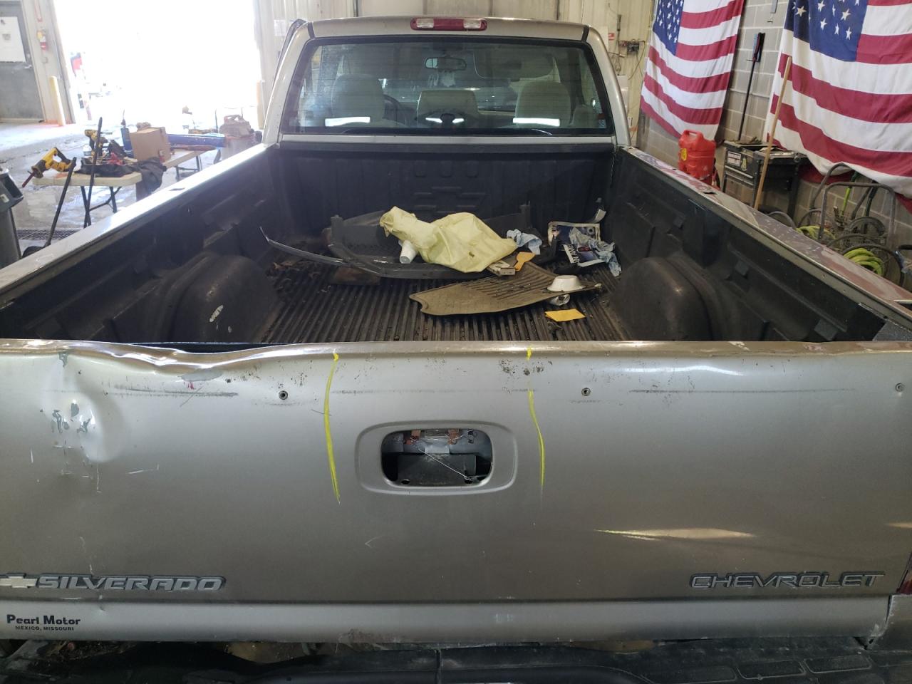 Photo 6 from auction – 2003 CHEVROLET SILVERADO with VIN 1GCEK14T63Z171877