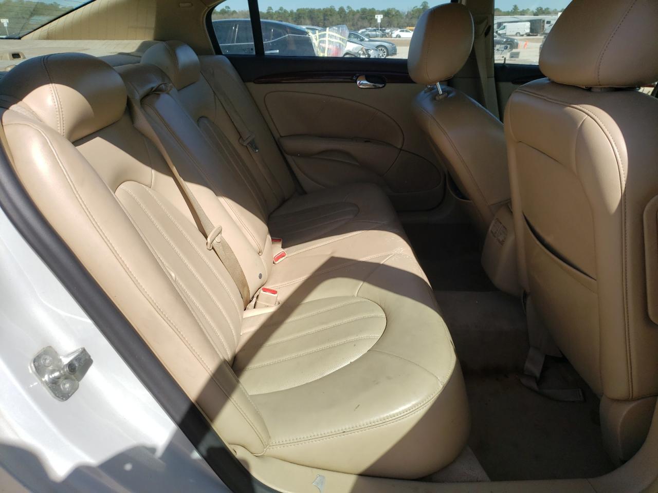 Photo 6 from auction – 2010 BUICK LUCERNE CX with VIN 1G4HF5EM3AU114123