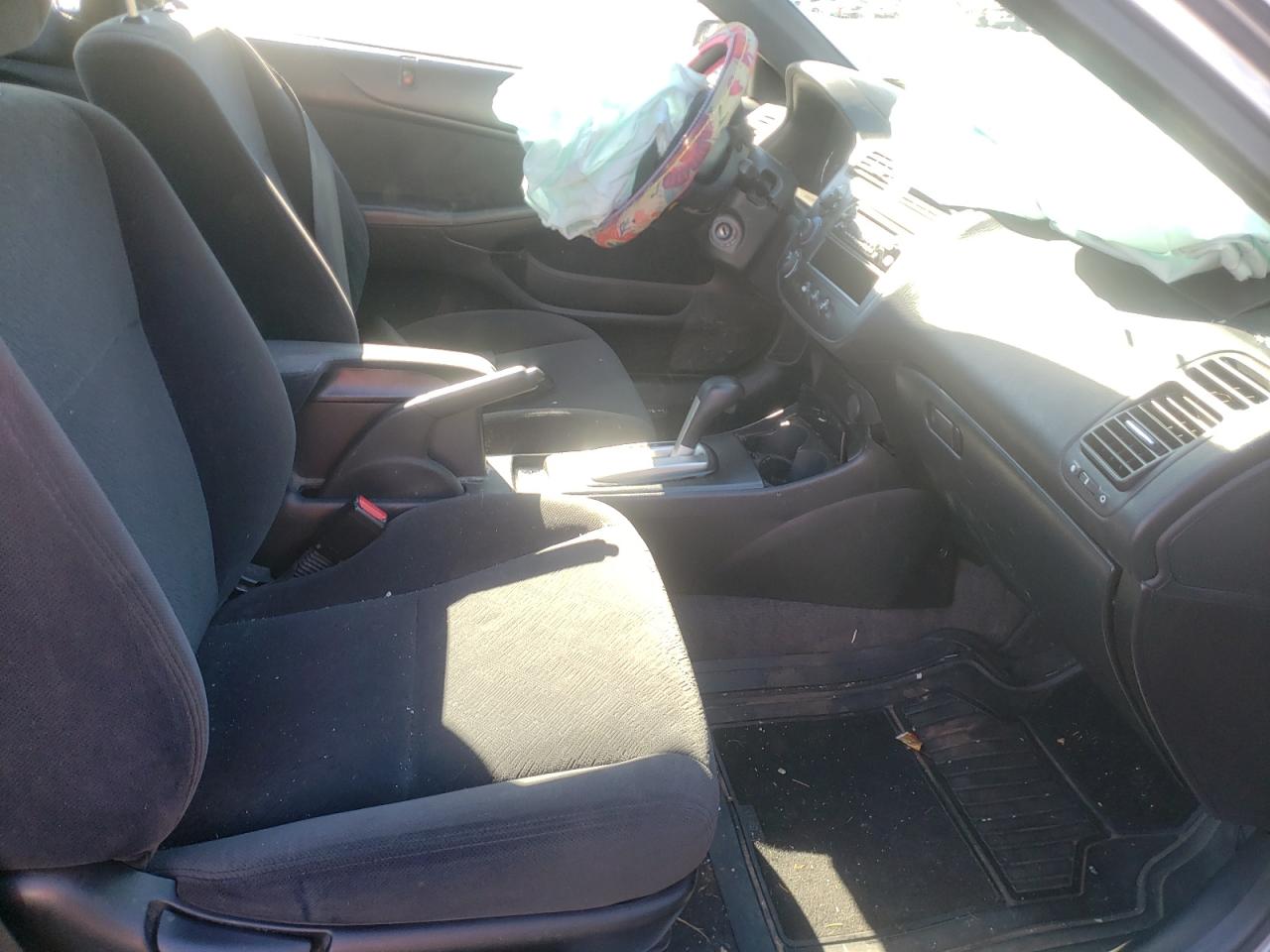 Photo 5 from auction – 2004 HONDA CIVIC LX with VIN 1HGEM22564L029958