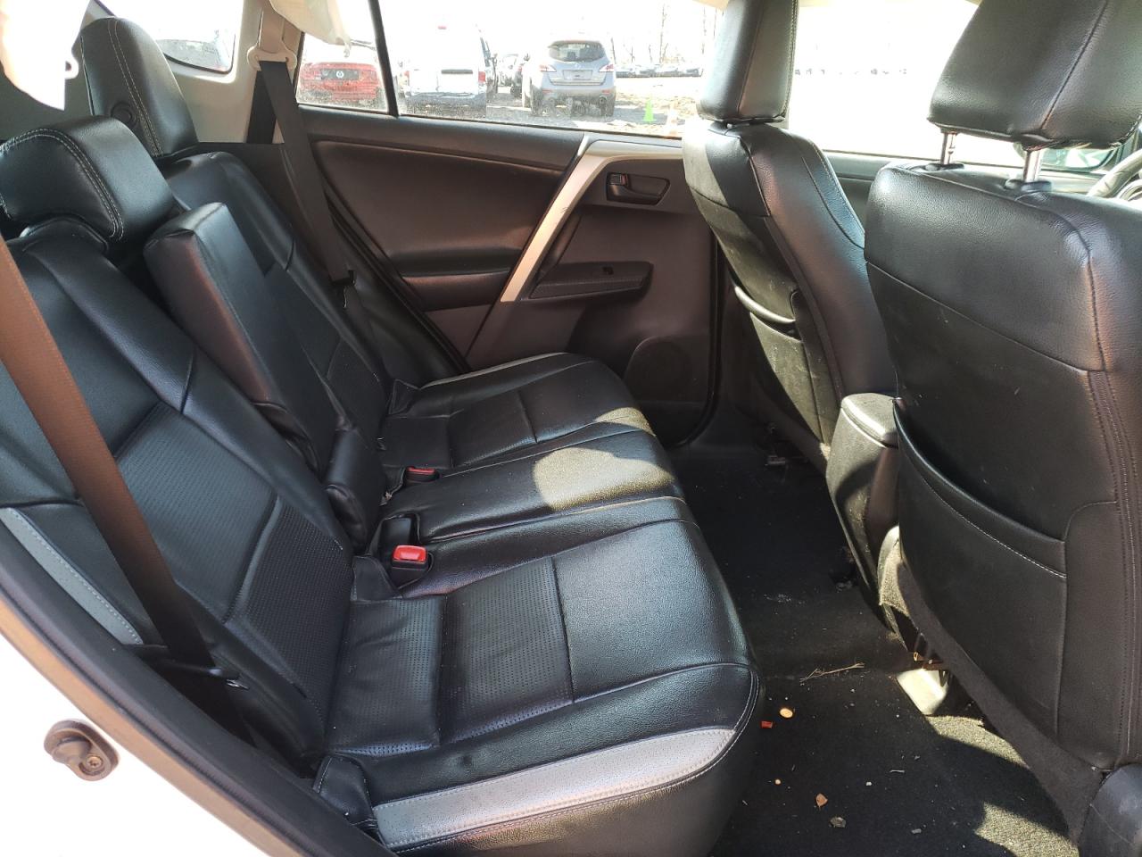 Photo 6 from auction – 2013 TOYOTA RAV4 XLE with VIN 2T3RFREV1DW090095