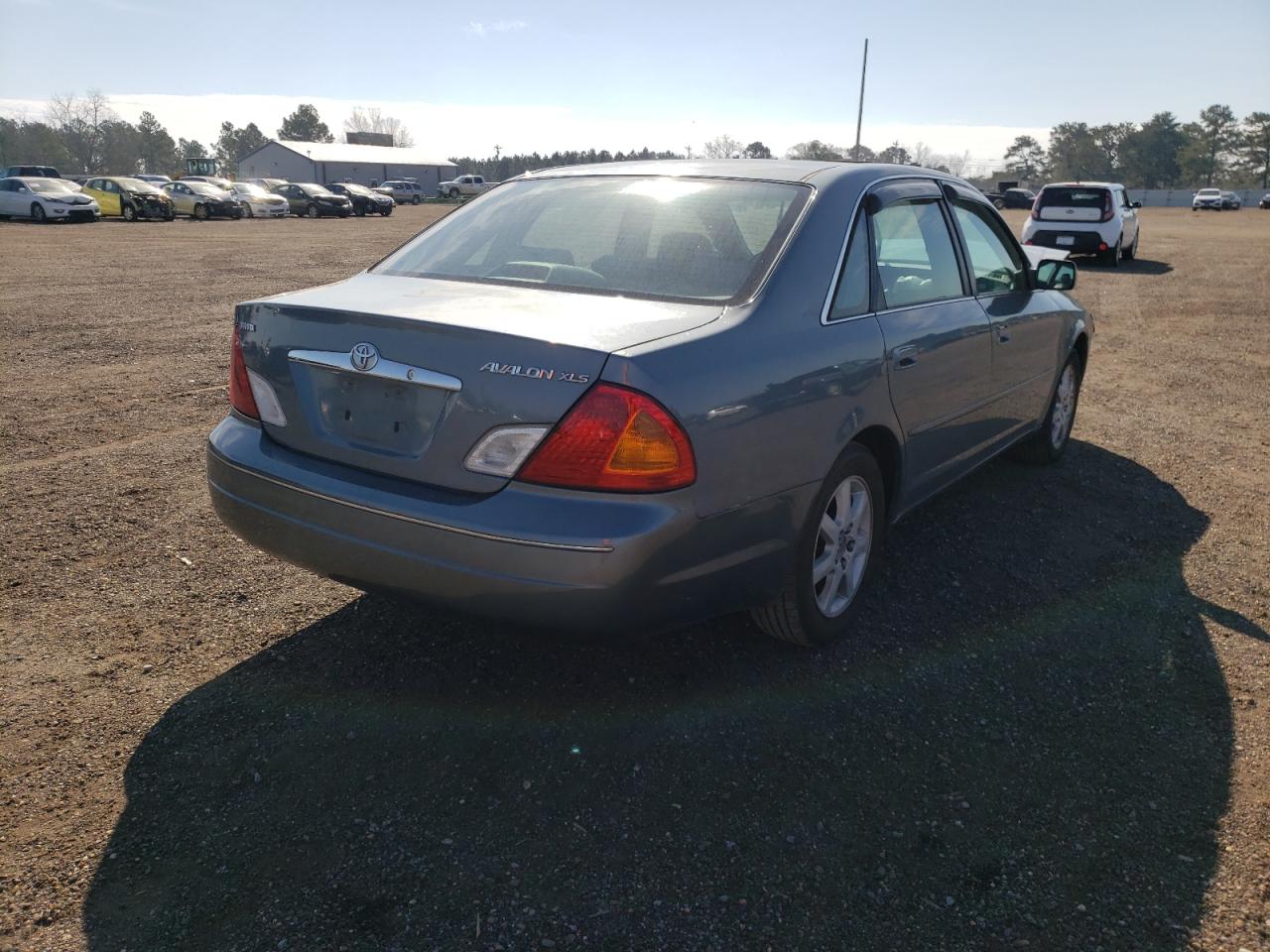 Photo 4 from auction – 2002 TOYOTA AVALON XL with VIN 4T1BF28BX2U201016