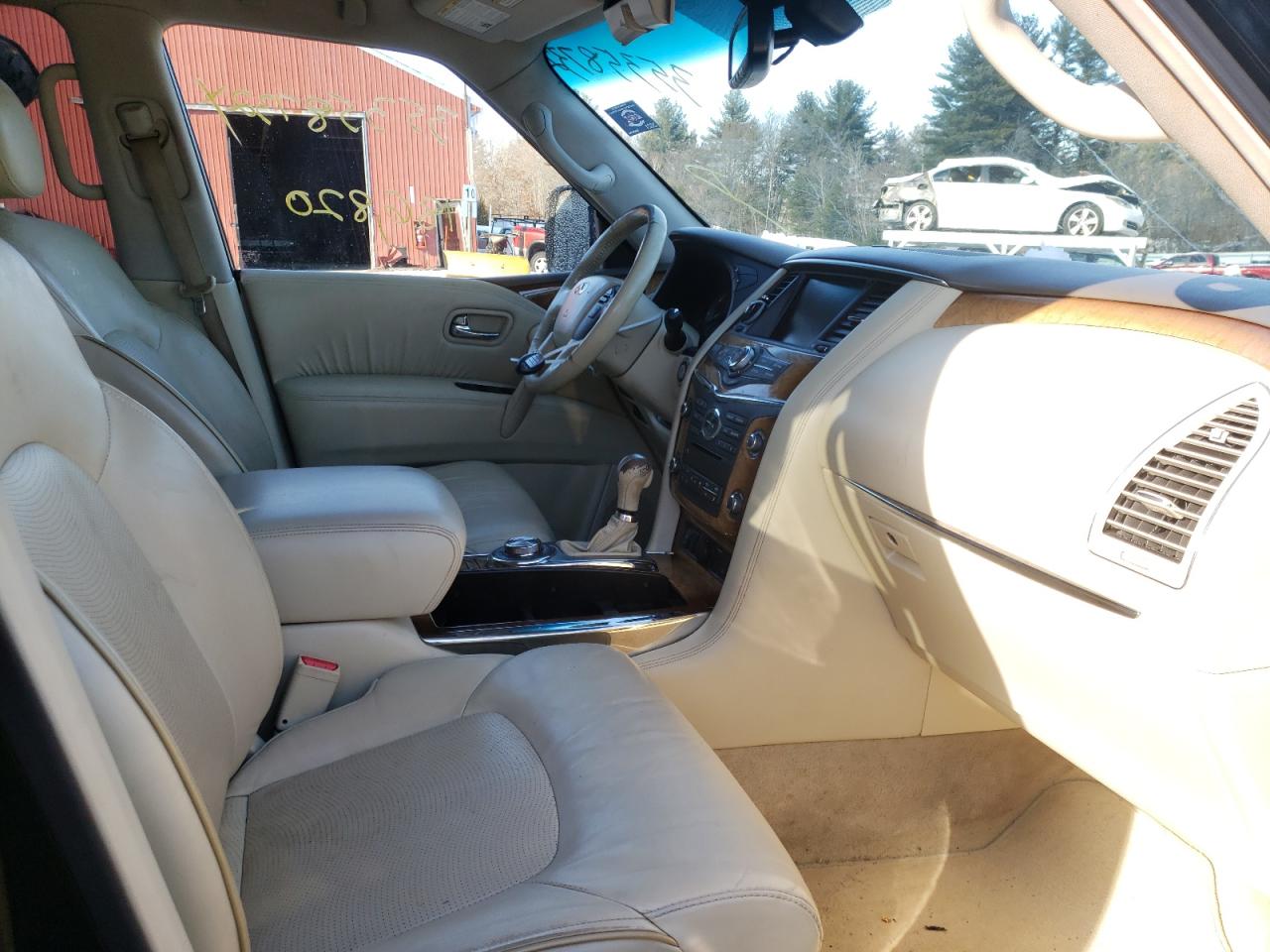 Photo 5 from auction – 2011 INFINITI QX56 with VIN JN8AZ2NC5B9302623