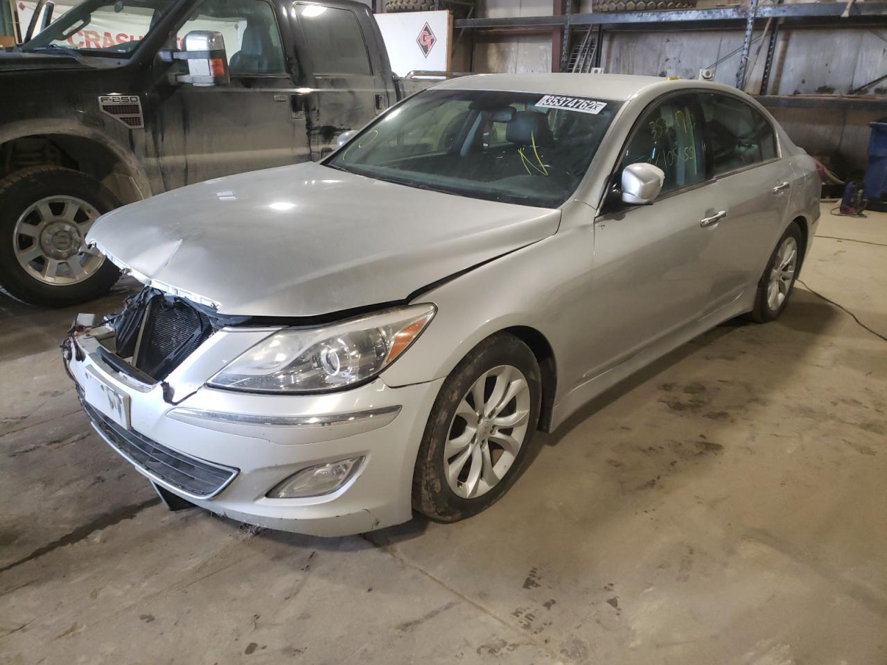 Photo 2 from auction – 2012 HYUNDAI GENESIS 3. with VIN KMHGC4DD9CU181571