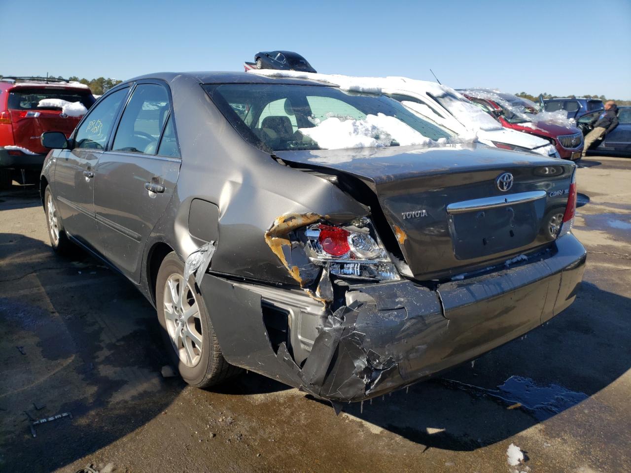 Photo 3 from auction – 2005 TOYOTA CAMRY LE with VIN 4T1BF30KX5U604595