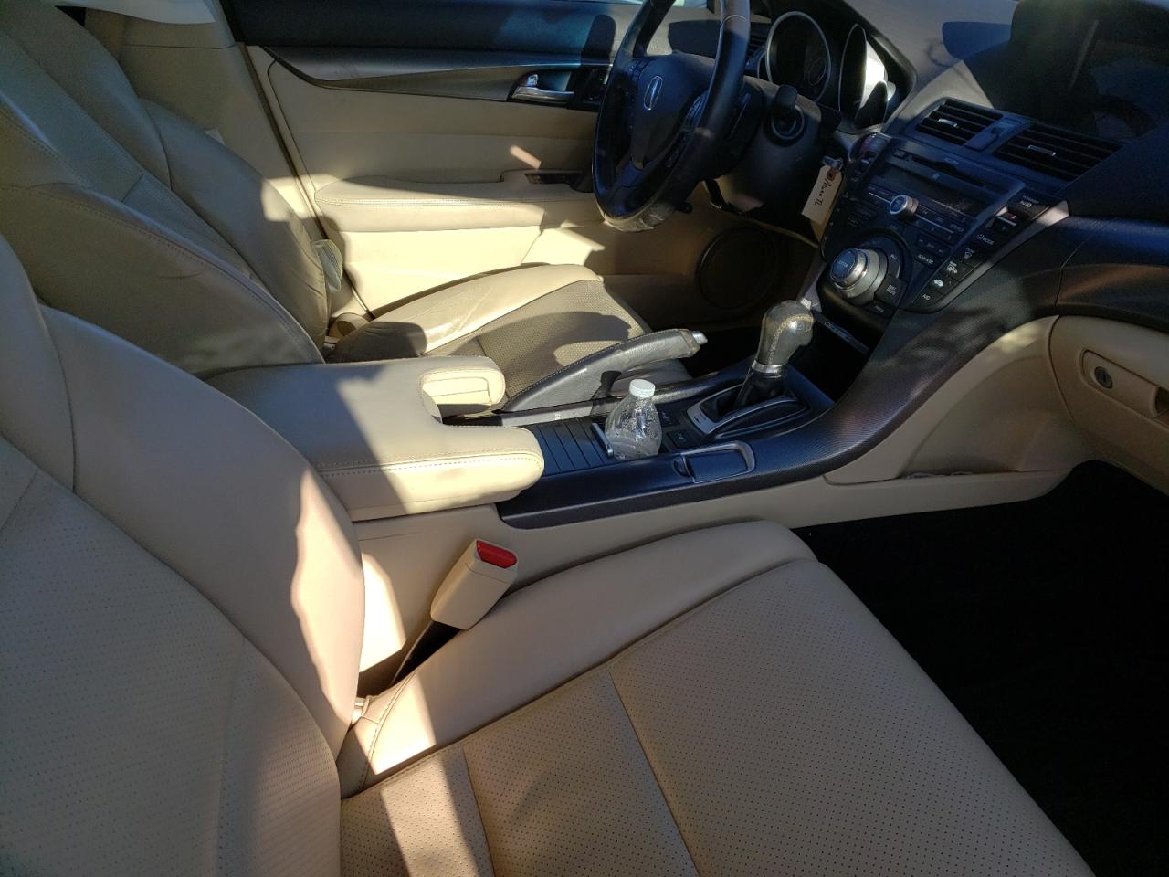 Photo 5 from auction – 2014 ACURA TL TECH with VIN 19UUA8F52EA002951