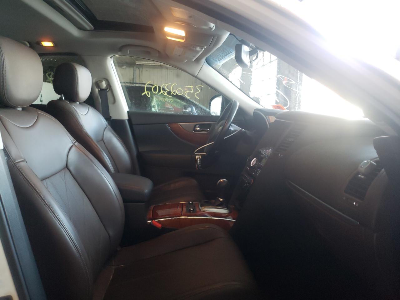 Photo 5 from auction – 2016 INFINITI QX70 with VIN JN8CS1MW1GM751272