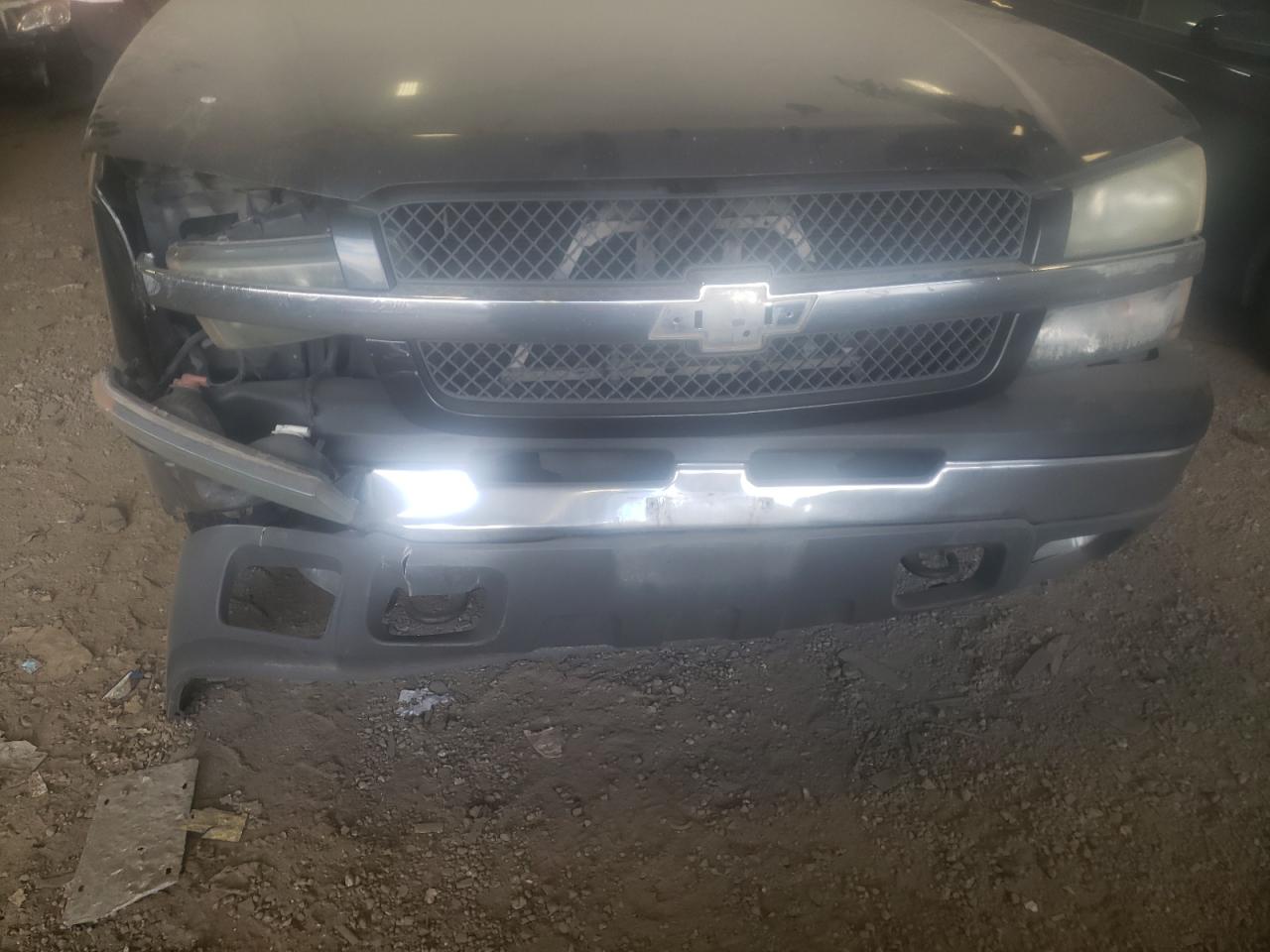 Photo 9 from auction – 2004 CHEVROLET SILVERADO with VIN 2GCEC13T741325571