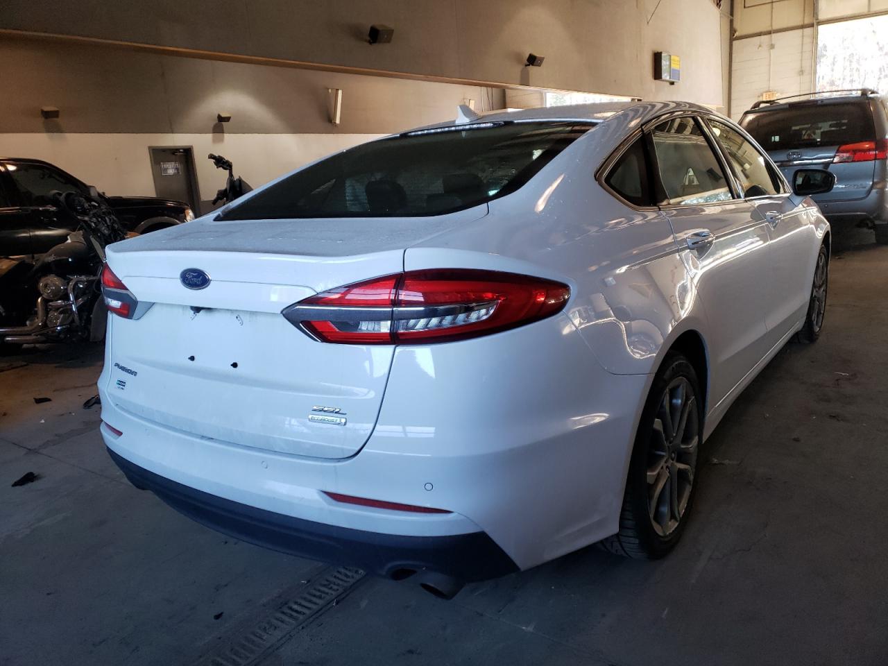Photo 4 from auction – 2019 FORD FUSION SEL with VIN 3FA6P0CD7KR269433