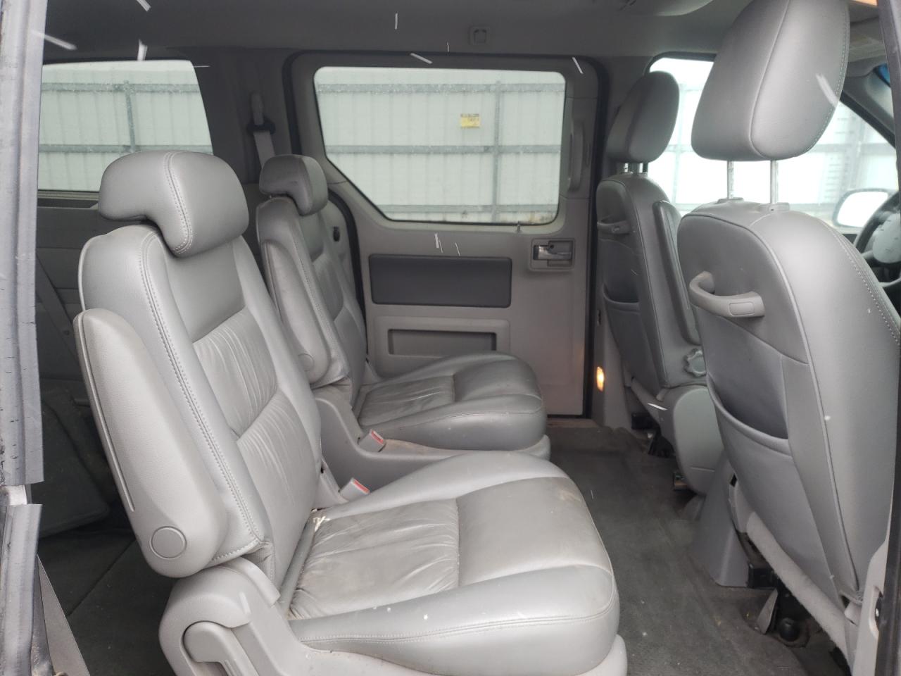 Photo 6 from auction – 2005 FORD FREESTAR L with VIN 2FMZA58255BA46979
