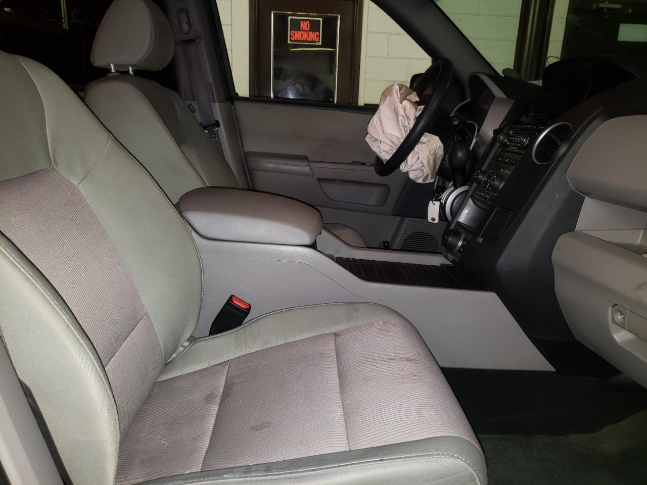 Photo 5 from auction – 2015 HONDA PILOT SE with VIN 5FNYF4H31FB063089