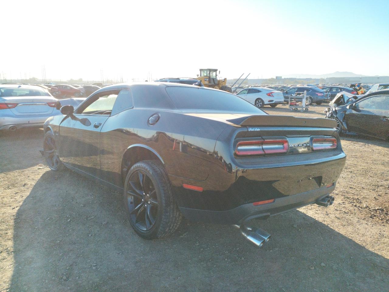 Photo 3 from auction – 2016 DODGE CHALLENGER with VIN 2C3CDZBT2GH309430