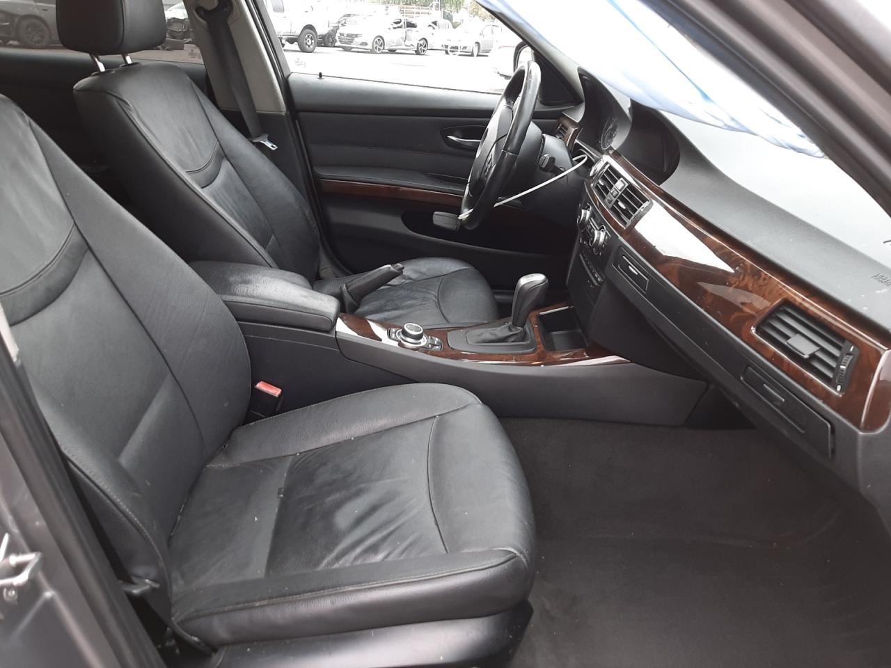 Photo 5 from auction – 2011 BMW 328 I SULE with VIN WBAPH5G59BNM76918