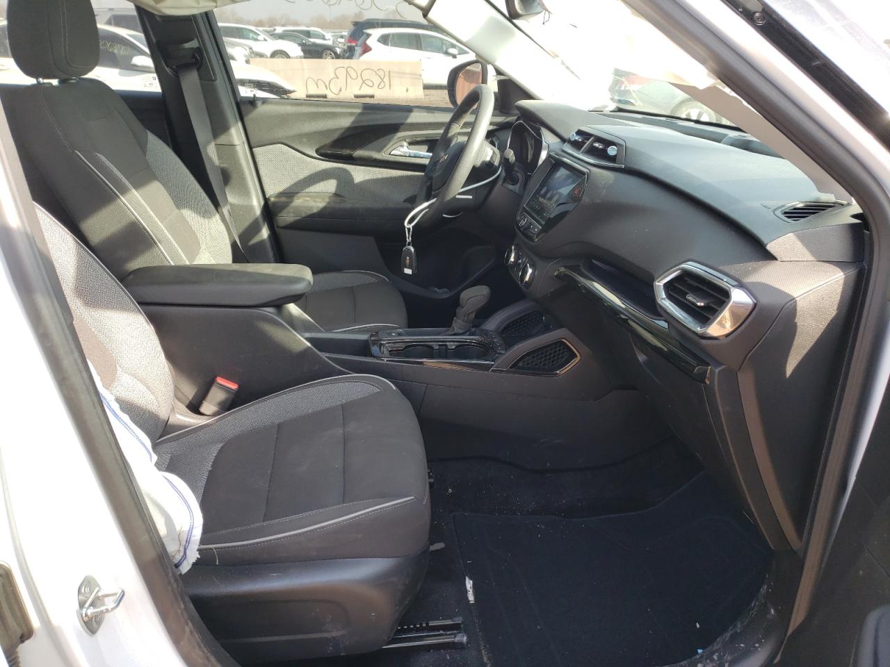 Photo 5 from auction – 2021 CHEVROLET TRAILBLAZE with VIN KL79MPSL7MB058738