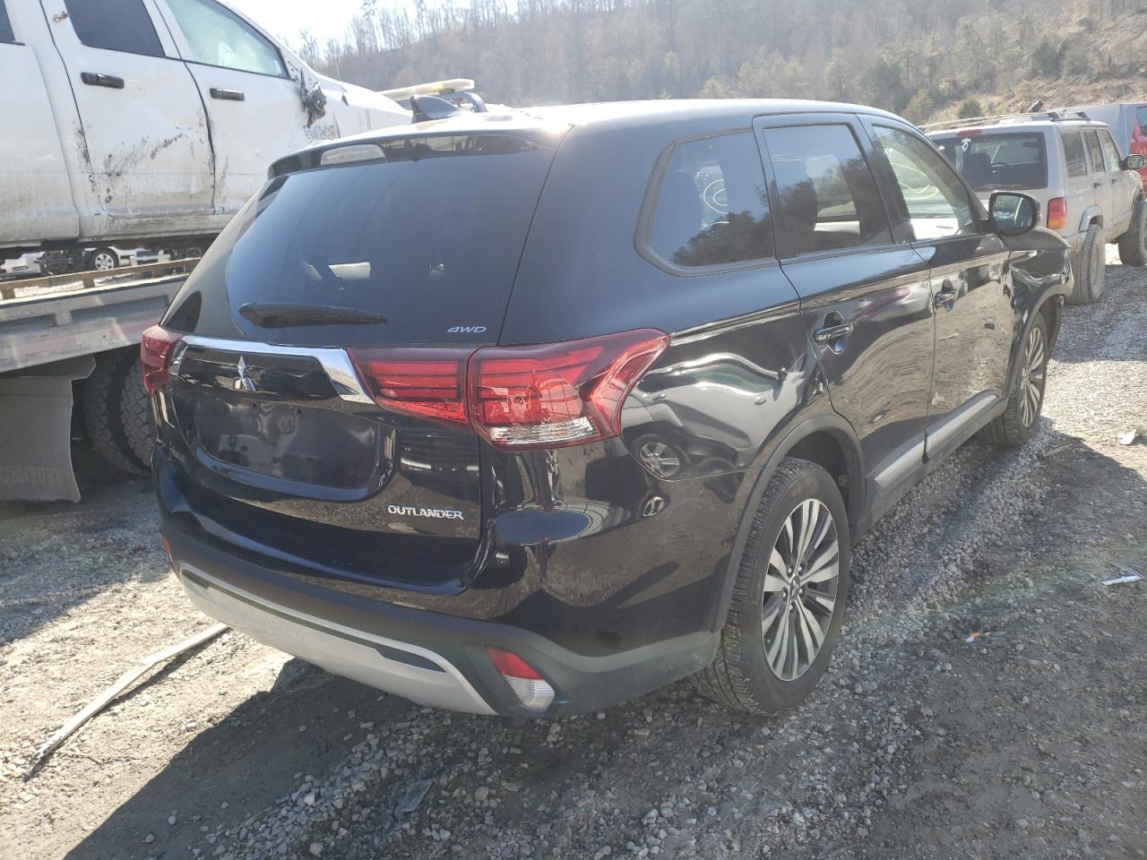 Photo 4 from auction – 2019 MITSUBISHI OUTLANDER with VIN JA4AZ3A36KZ053654