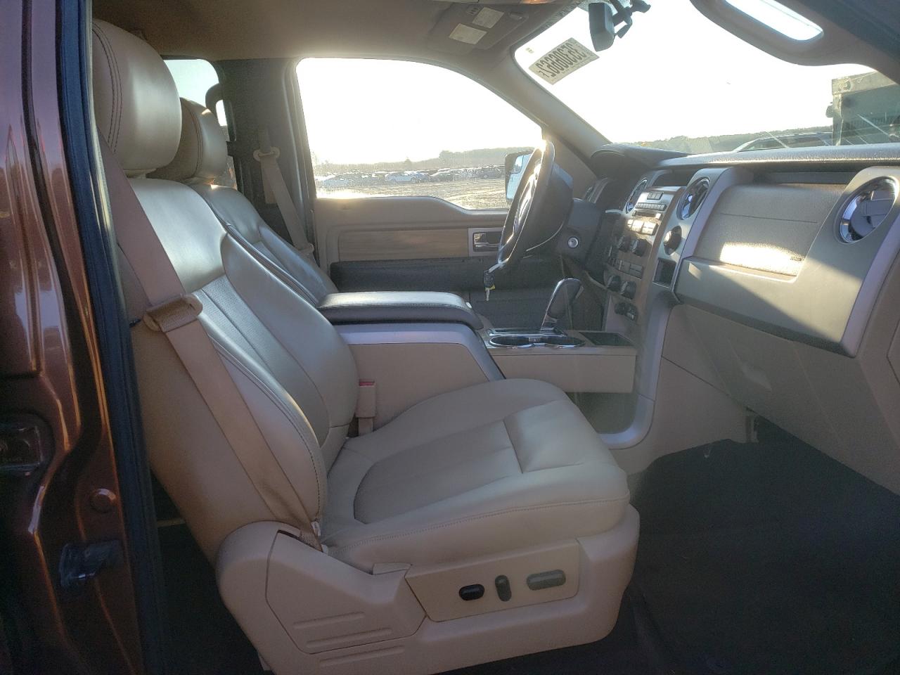 Photo 5 from auction – 2011 FORD F150 SUPER with VIN 1FTFW1EF6BFA32625