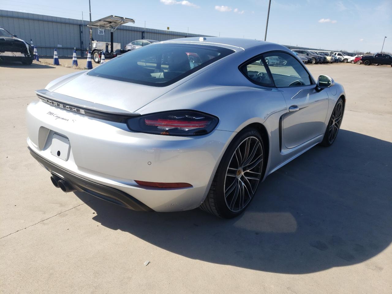 Photo 4 from auction – 2017 PORSCHE CAYMAN S with VIN WP0AB2A81HS285290