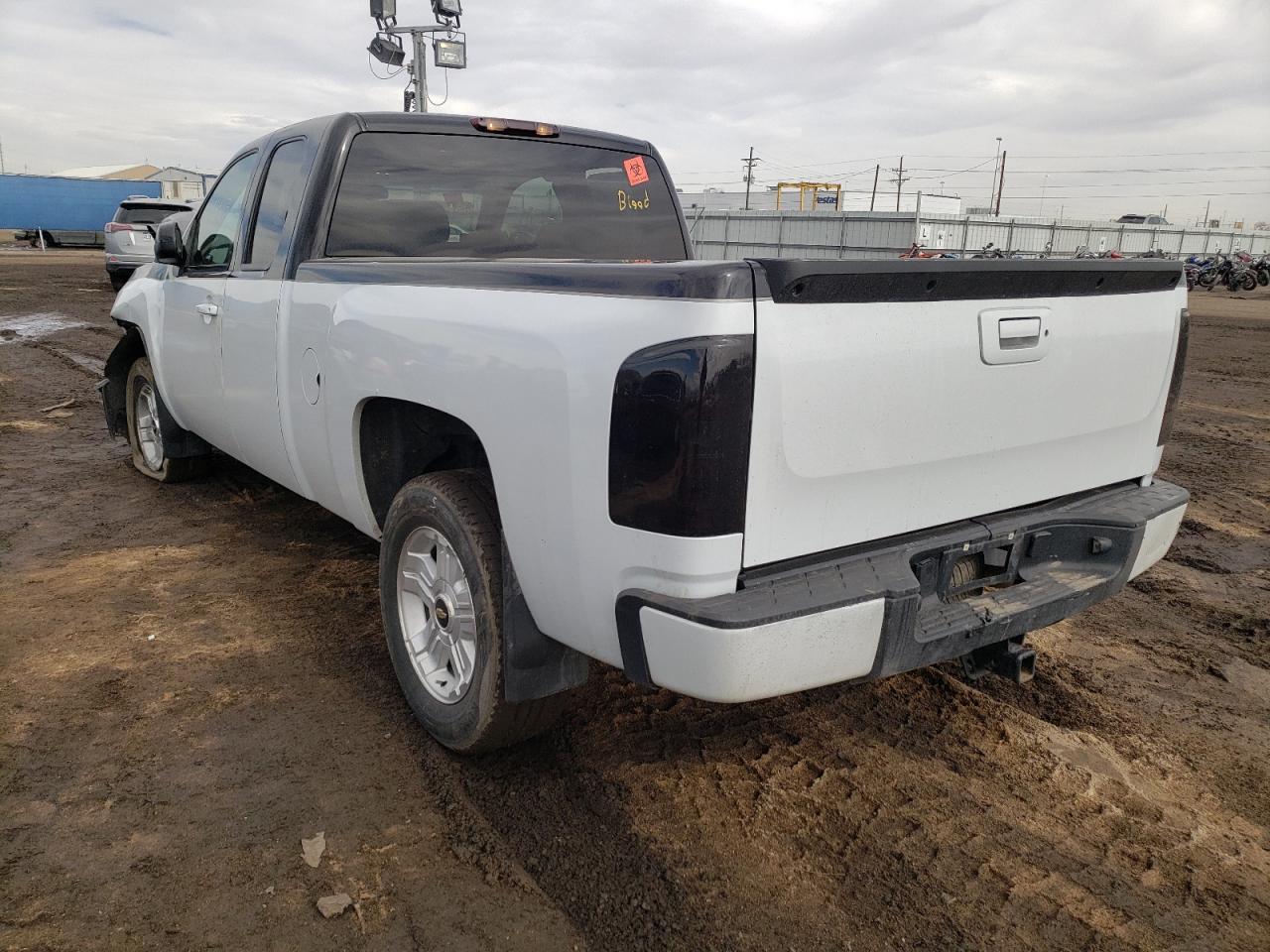 Photo 3 from auction – 2013 CHEVROLET SILVERADO with VIN 1GCRKSE7XDZ369968