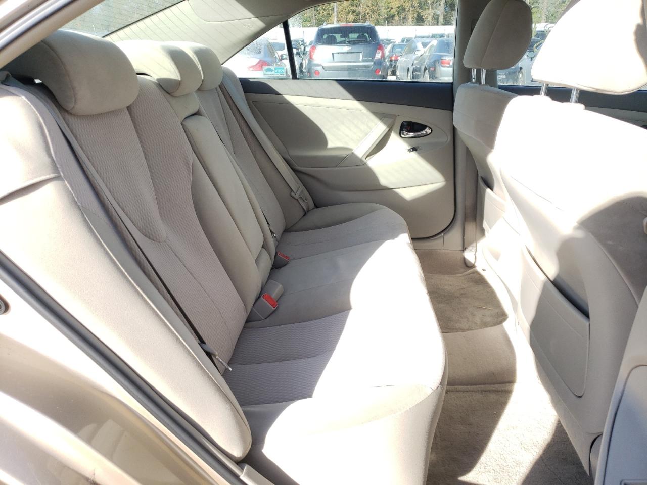 Photo 6 from auction – 2010 TOYOTA CAMRY BASE with VIN 4T1BF3EK8AU046443