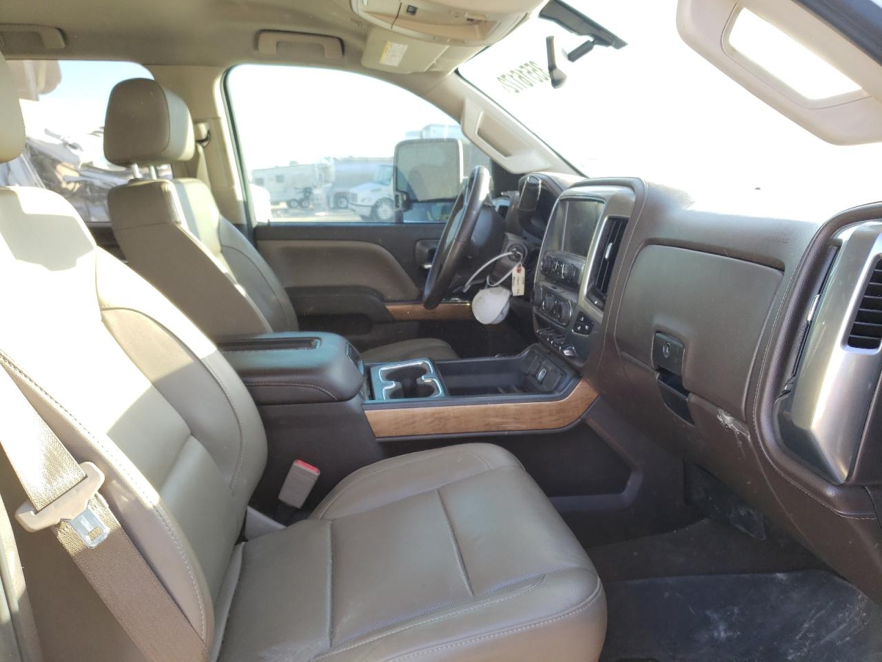 Photo 5 from auction – 2016 CHEVROLET SILVERADO with VIN 1GC4K0C86GF283749