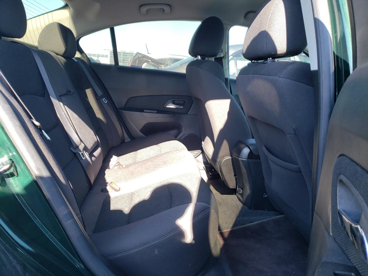 Photo 6 from auction – 2015 CHEVROLET CRUZE LT with VIN 1G1PC5SB2F7158687