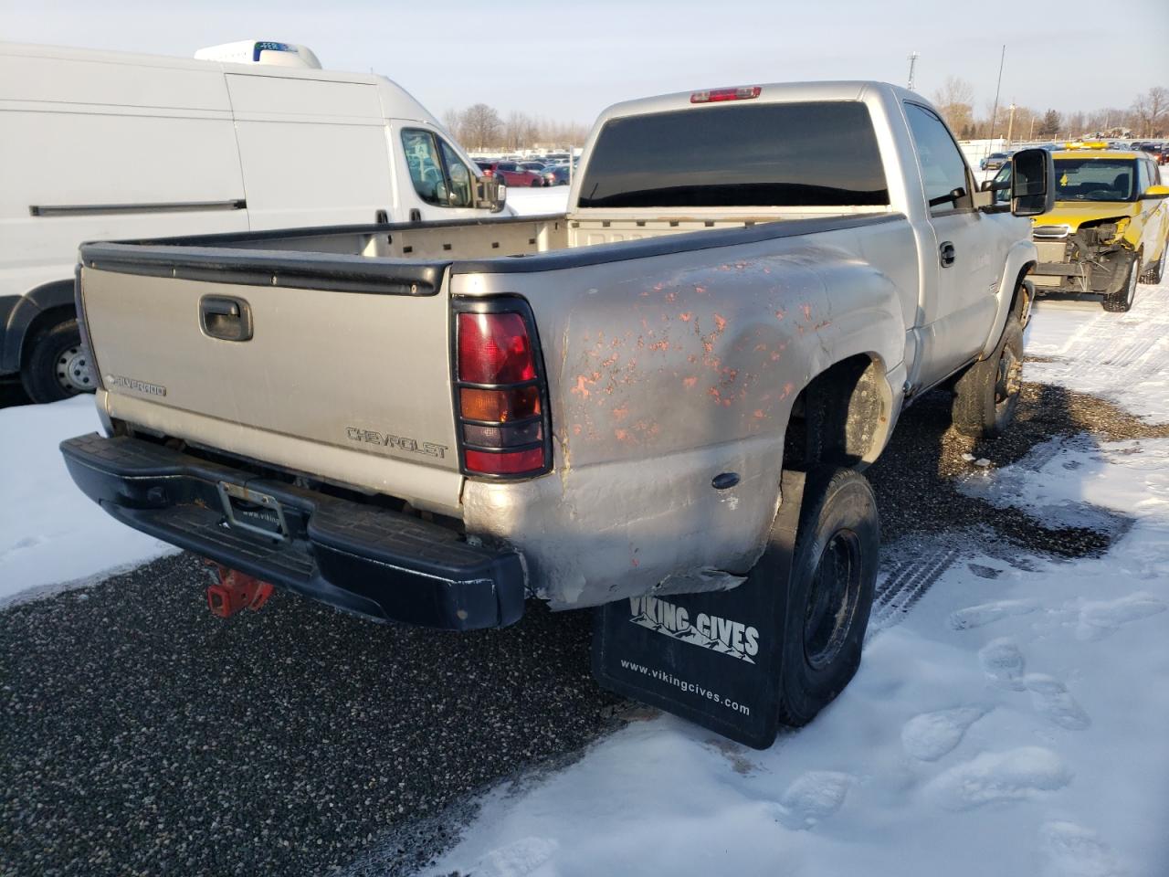 Photo 4 from auction – 2003 CHEVROLET SILVERADO with VIN 1GCJK34193E284769