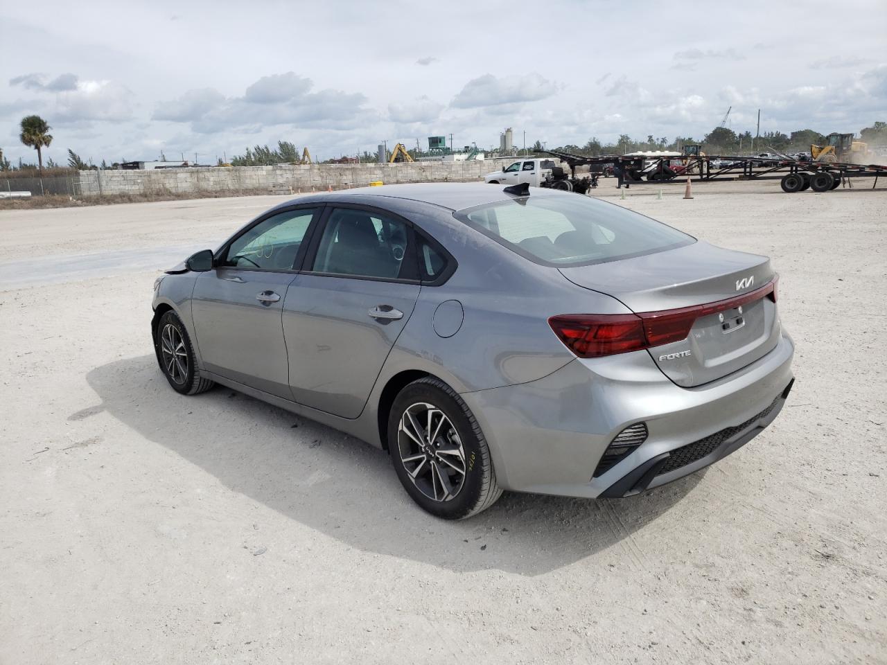 Photo 3 from auction – 2022 KIA FORTE FE with VIN 3KPF24AD2NE434965