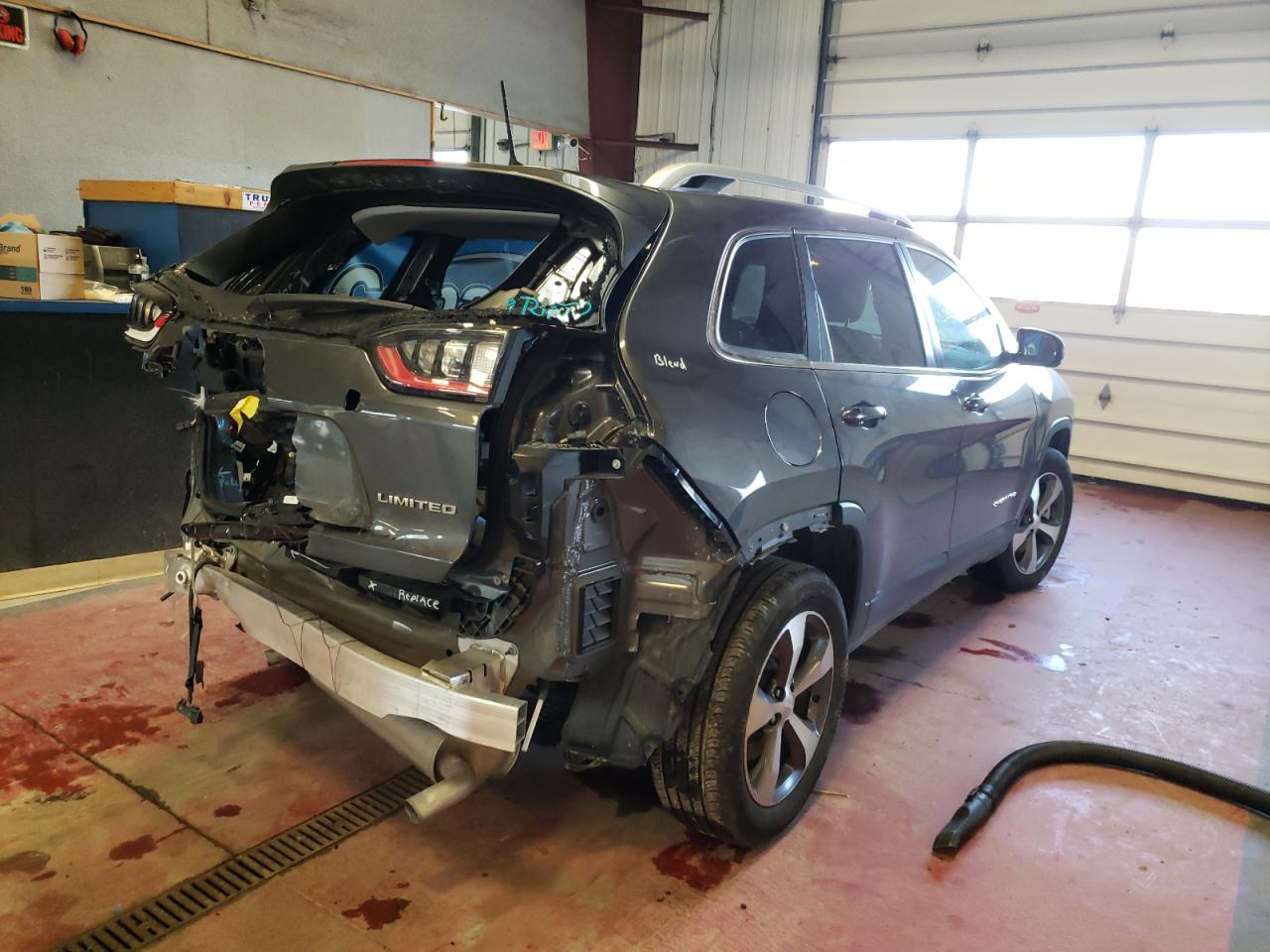 Photo 4 from auction – 2021 JEEP CHEROKEE L with VIN 1C4PJMDXXMD104987