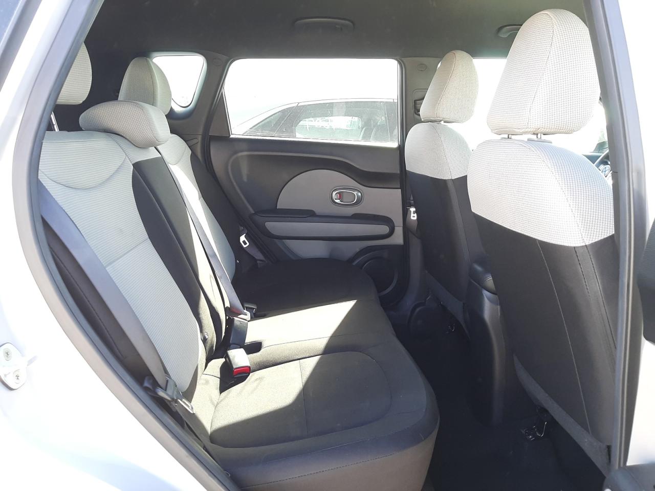 Photo 6 from auction – 2016 KIA SOUL with VIN KNDJN2A27G7860447