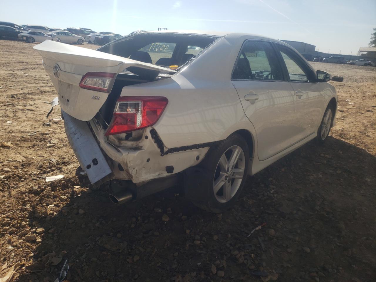Photo 4 from auction – 2014 TOYOTA CAMRY with VIN 4T1BF1FK4EU466046