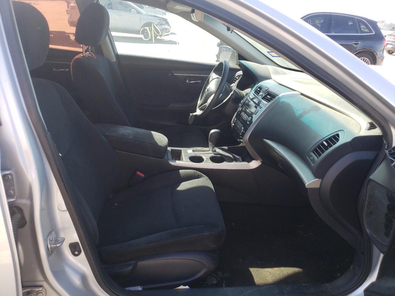 Photo 5 from auction – 2015 NISSAN ALTIMA 2.5 with VIN 1N4AL3AP4FN367266