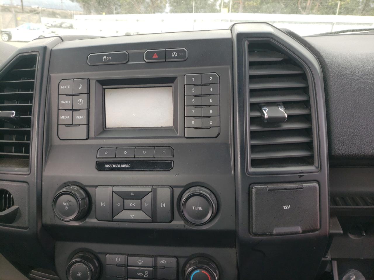 Photo 9 from auction – 2019 FORD F150 with VIN 1FTMF1C56KKD59938