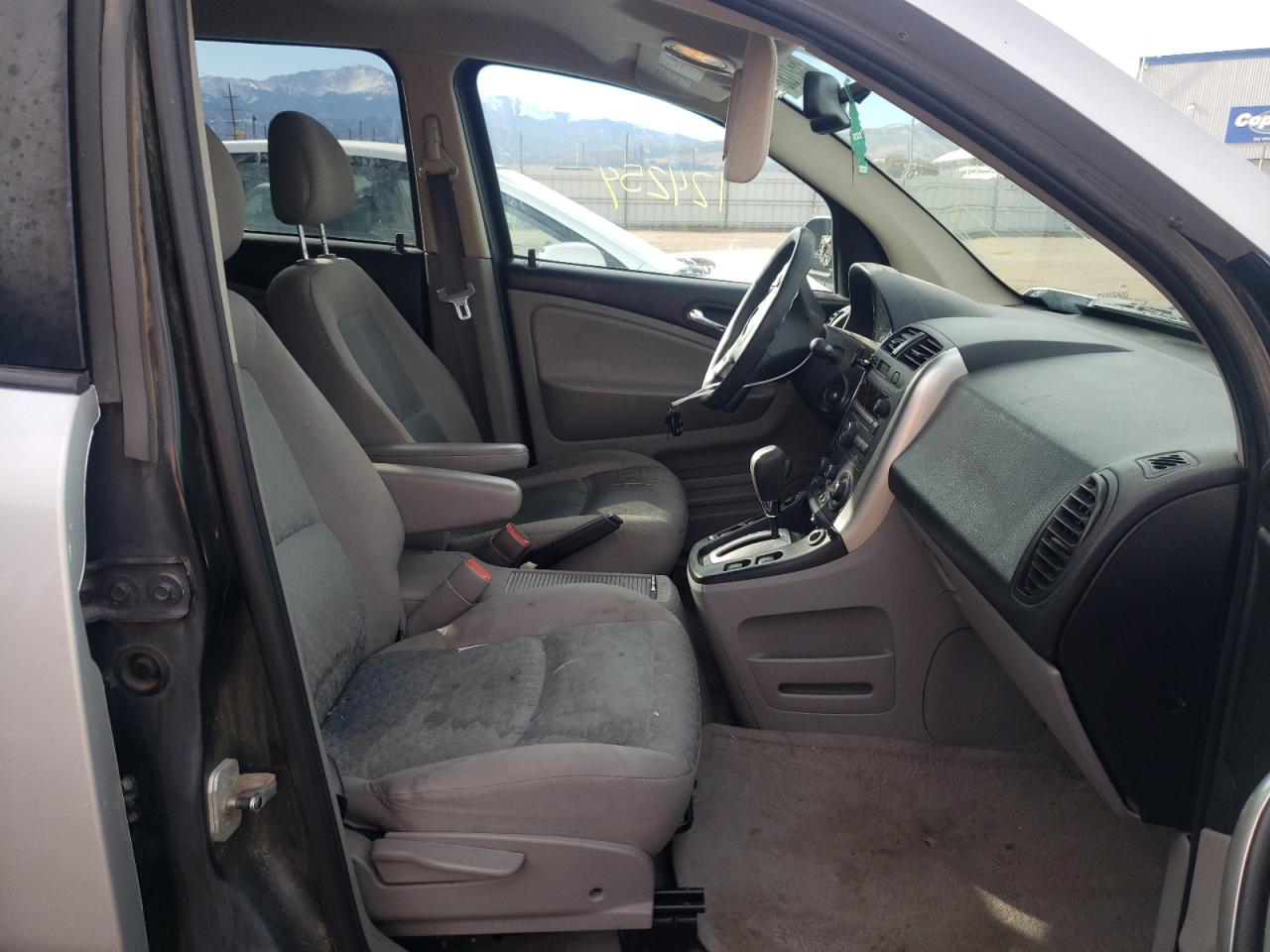 Photo 5 from auction – 2007 SATURN UK with VIN 5GZCZ33D17S846704