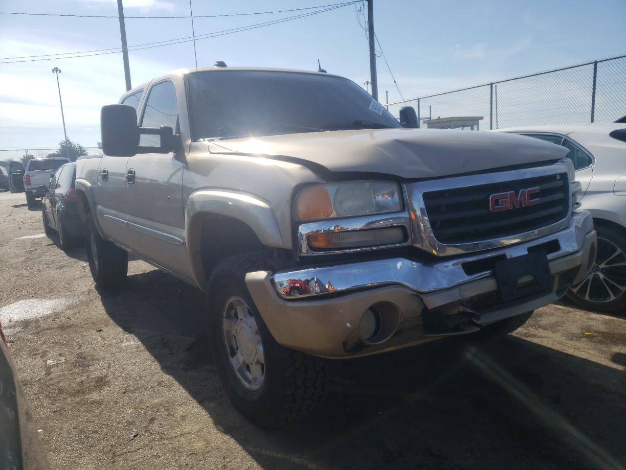 GMC NEW SIERRA 2005 z numerem VIN 2GTEK13T651127441 - Zdjęcie z aukcji