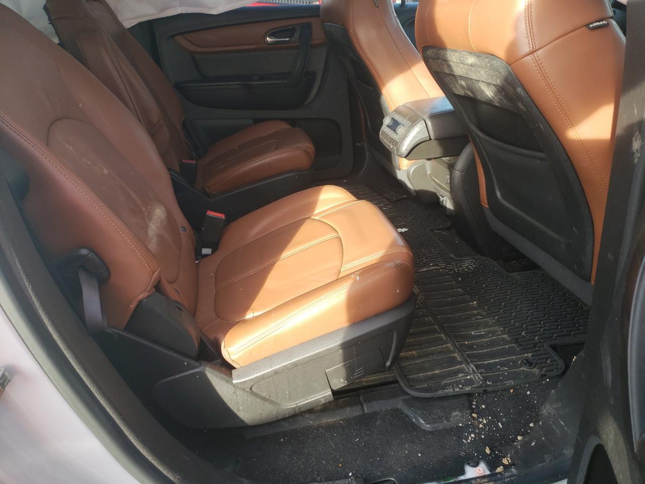 Photo 18 from auction – 2016 CHEVROLET TRAVERSE L with VIN 1GNKVHKD1GJ117347