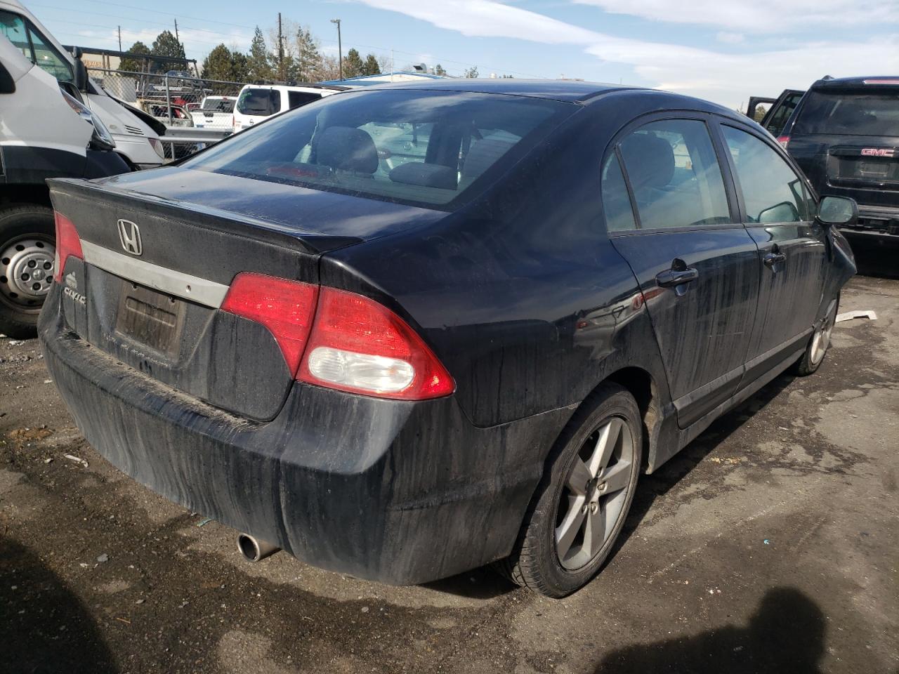 Photo 4 from auction – 2011 HONDA CIVIC LX-S with VIN 19XFA1F6XBE041206